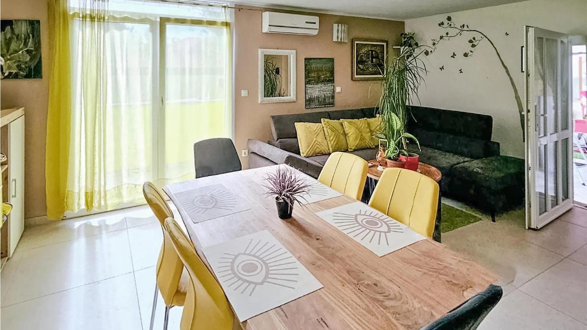 Awesome Home In Pavicini With Sauna 0*,  克罗地亚