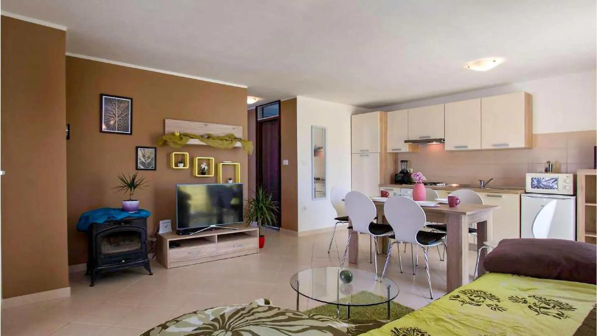 度假居 Awesome Home In Pavicini With Sauna